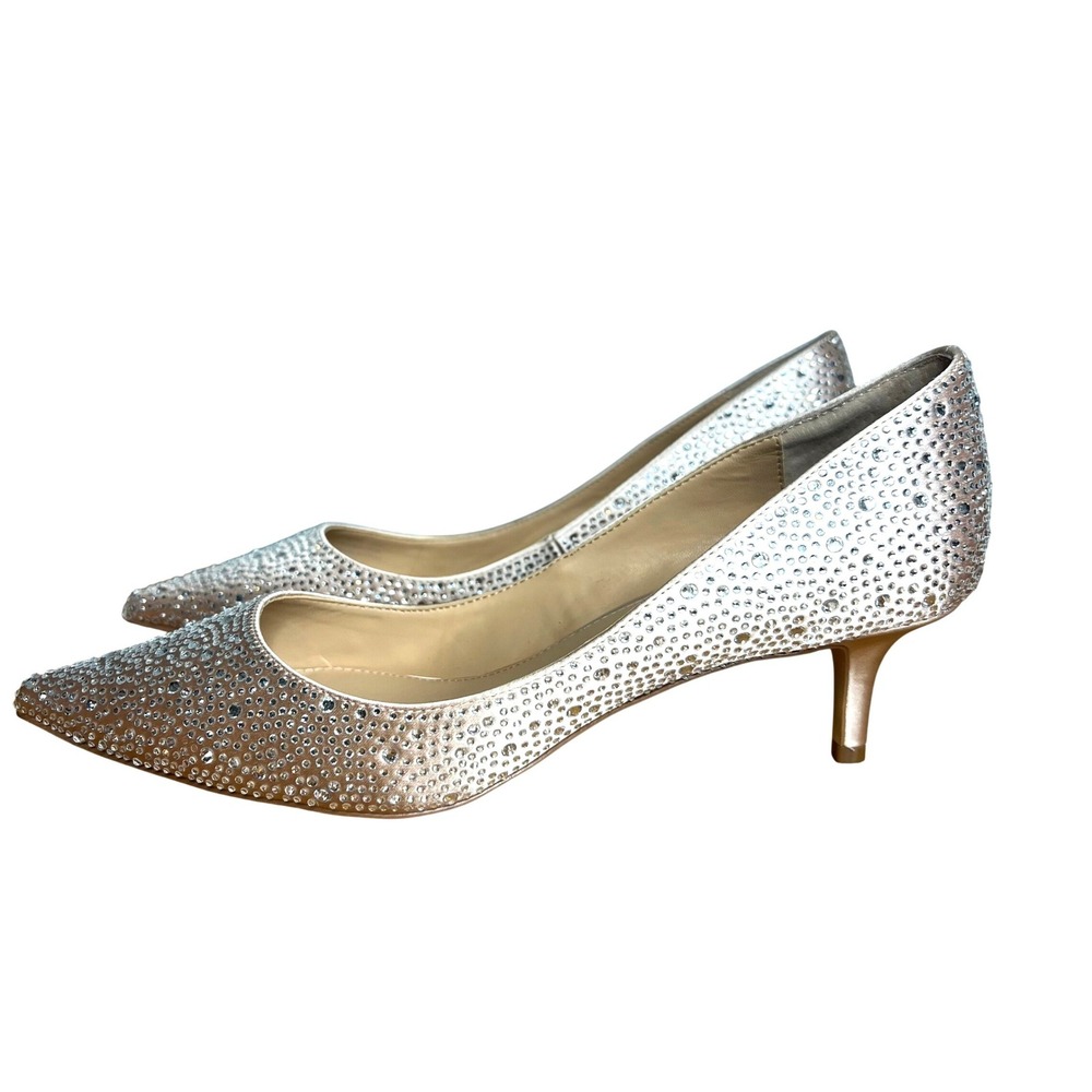 Jewel Badgley Mischka Kitten Heel Pump Sz 7.5 Champagne Crystal Pointed Toe NEW
